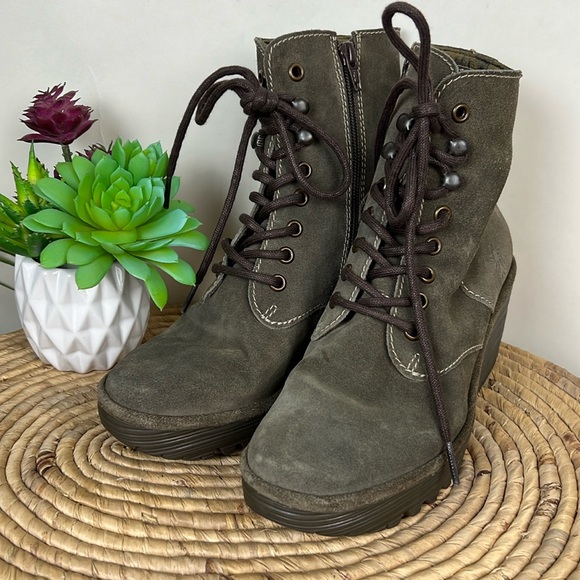 Fly London Wedge Ankle Boot Lace Up Bird Suede Sage 37 - Picture 1 of 11